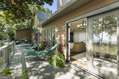This beautiful home boasts five newly, meticulously renovated - photo 11