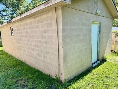 Welcome to this affordable 4-bedroom, 2-bath home located in the - photo 15