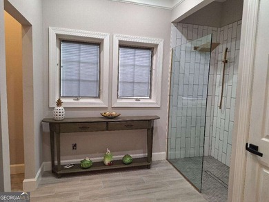 This beautiful home boasts five newly, meticulously renovated - photo 17