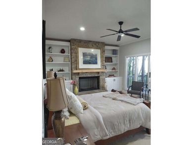 This beautiful home boasts five newly, meticulously renovated - photo 18