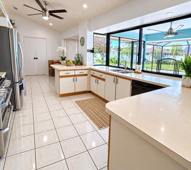 Welcome to this spacious and well-maintained 4-bedroom, 2-bath - photo 4