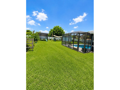Welcome to this spacious and well-maintained 4-bedroom, 2-bath - photo 9