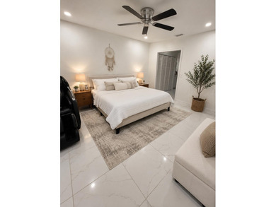 Welcome to this spacious and well-maintained 4-bedroom, 2-bath - photo 10