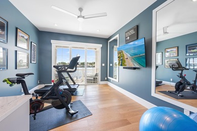 With panoramic views of Little Lake Worth and coveted East - photo 32