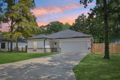 Lake Home For Sale in Gun Barrel City, Texas
