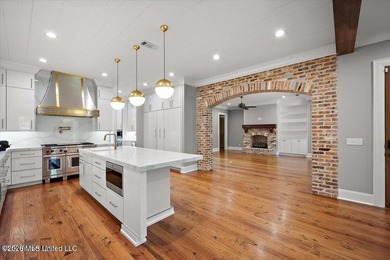 Situated on a quiet cul-de-sac within the gated Reunion - photo 2