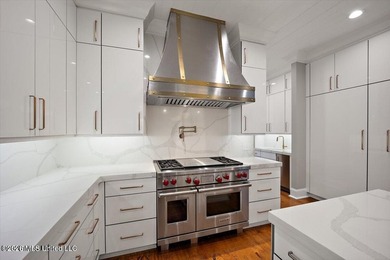 Situated on a quiet cul-de-sac within the gated Reunion - photo 4