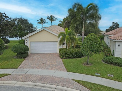 (private lake, pond, creek) Home For Sale in Wellington Florida
