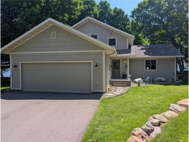 Lake Home For Sale in Hackensack, Minnesota