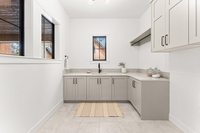 Move-In Ready Mountain Retreat! Nestled between Lake Cascade and - photo 12