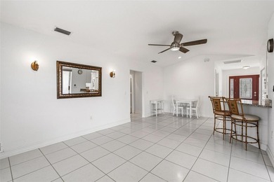 DOUBLE LOT!! SOUTH GULF COVE 2 BEDROOM, 2 BATH, 2-CAR GARAGE - photo 13