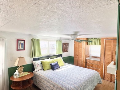 Welcome to your perfect Florida retreat! This spacious 2-bedroom - photo 15