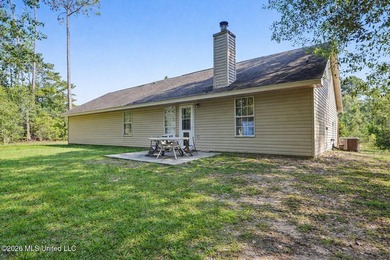Charming home that is waiting for you to make it your own - photo 17
