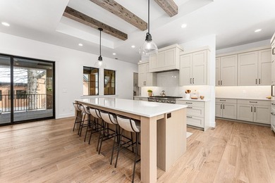 Move-In Ready Mountain Retreat! Nestled between Lake Cascade and - photo 22