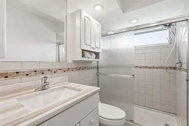 DOUBLE LOT!! SOUTH GULF COVE 2 BEDROOM, 2 BATH, 2-CAR GARAGE - photo 22
