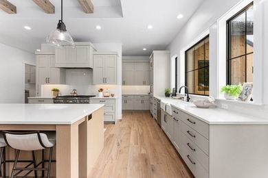 Move-In Ready Mountain Retreat! Nestled between Lake Cascade and - photo 23