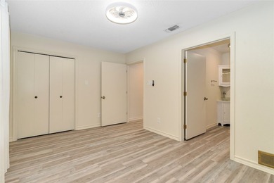 Nestled on a scenic half-acre riverfront lot in Pecan Plantation - photo 24