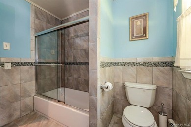 There are many reasons why the classic colonial continues to be - photo 26
