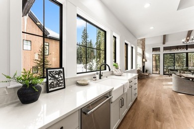 Move-In Ready Mountain Retreat! Nestled between Lake Cascade and - photo 28