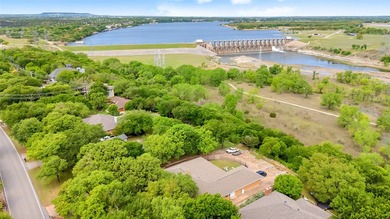 Nestled on a scenic half-acre riverfront lot in Pecan Plantation - photo 32