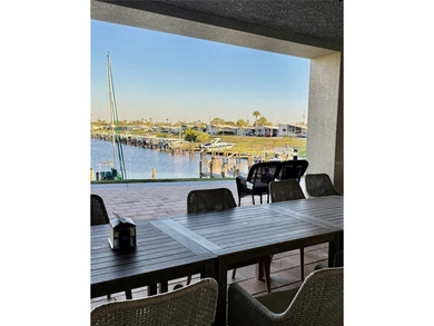 Welcome to your perfect Florida retreat! This spacious 2-bedroom - photo 37