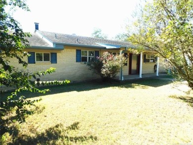 FULL BRICK RANCH -- SHOP o HANDICAP FEATURES o OUTDOOR LIVING