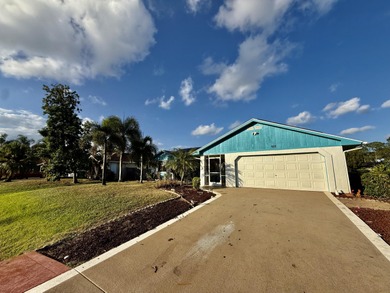 St. Lucie River Home For Sale in Port Saint Lucie Florida