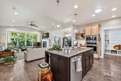 Beautifully designed with timeless Mid-Century Modern style - photo 12