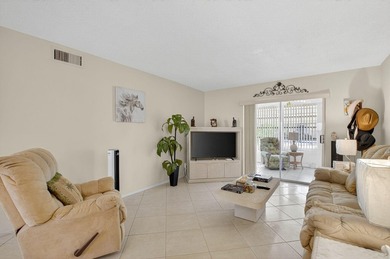 MOTIVATED SELLER - Bring all offers!! This updated 2 bed/2 bath - photo 12