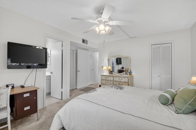 MOTIVATED SELLER - Bring all offers!! This updated 2 bed/2 bath - photo 17