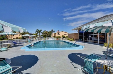 MOTIVATED SELLER - Bring all offers!! This updated 2 bed/2 bath - photo 24
