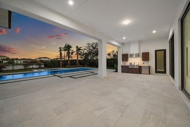 NO EXPENSE OR DETAIL SPARED IN OUR LARGEST ESTATE HOME IN CORAL - photo 3