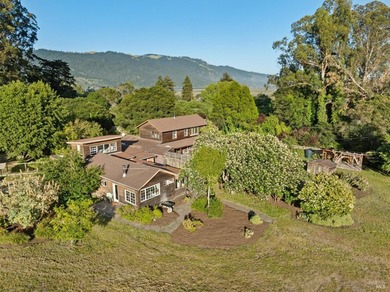 The oldest house in Bolinas is available for the first time in - photo 2