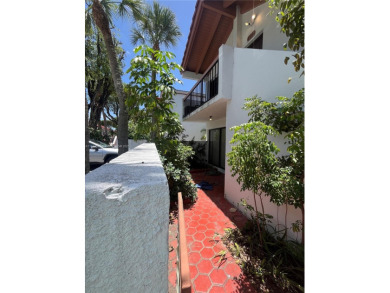 Kendale Lakes Area Condo For Sale in Miami Florida