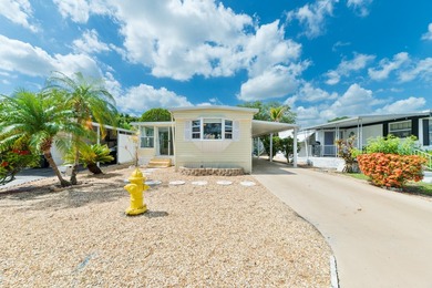 Welcome to this charming 2-bedroom, 2-bathroom mobile home - photo 3