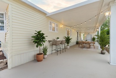 Welcome to this charming 2-bedroom, 2-bathroom mobile home - photo 5