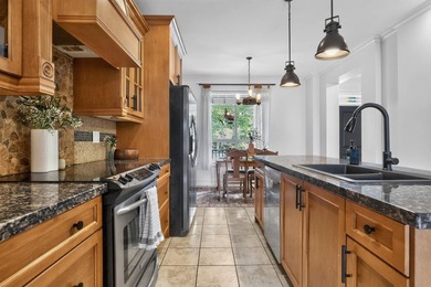 Fabulous 3400 sq ft home in Clayton Heights! Kitchen boasts - photo 9