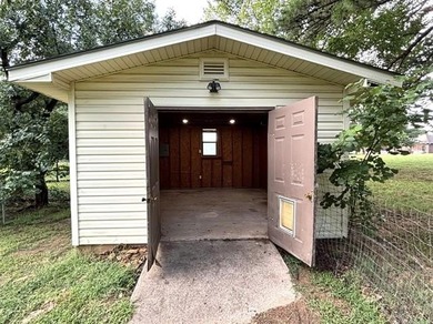 This nicely updated 2-bedroom, 2-bath home sits on approximately - photo 11