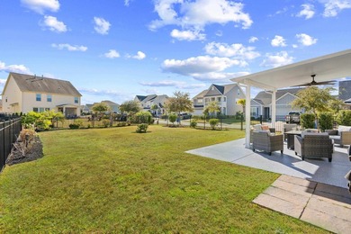 Welcome to paradise! This lovely home in The Highlands at - photo 12