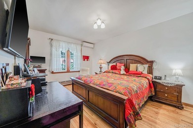 Step into your new home - a beautifully maintained home in the - photo 13