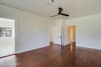Welcome to this beautifully updated 2-bedroom, 2-bath home - photo 5