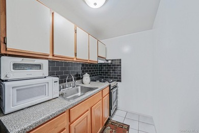 Step into your new home - a beautifully maintained home in the - photo 22