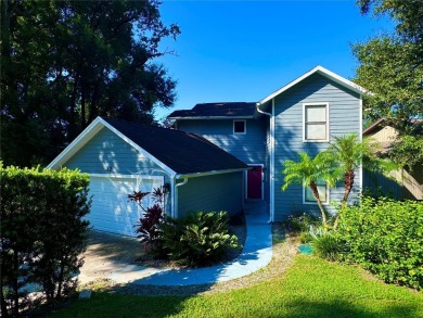 (private lake, pond, creek) Home For Sale in Apopka Florida