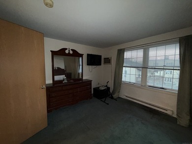 Opportunity awaits in this Liberty Square 2-bedroom apartment - photo 8