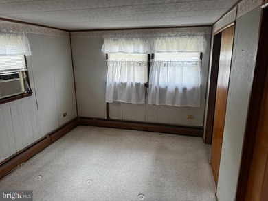 This 1960's 2 bedroom, single-wide mobile home offers a great - photo 5