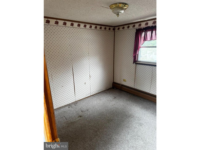 This 1960's 2 bedroom, single-wide mobile home offers a great - photo 8