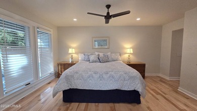 Beautifully renovated home: the prefect blend of coastal living - photo 11