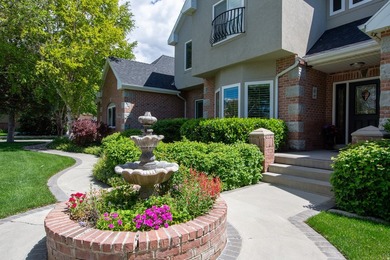 Beautiful, unique home with tall ceilings, real hardwood, new - photo 3