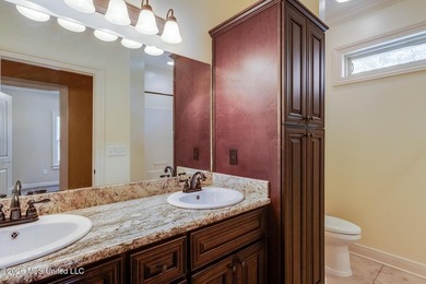 Welcome Home to Lifestyle Living on the Golf Course...Perfectly - photo 16