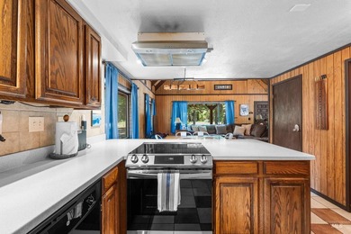 Cozy rustic log cabin in beautiful Donnelly,Idaho! This cabin is - photo 18